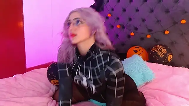 Snapshot of Thea_Aphros_ chatting on 30, 10, 2025 Thea Aphros online show from 30, 10, 2025