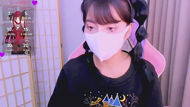 Snapshot of desiregirl69 chatting on 30, 10, 2025 desiregirl69 online show from 30, 10, 2025