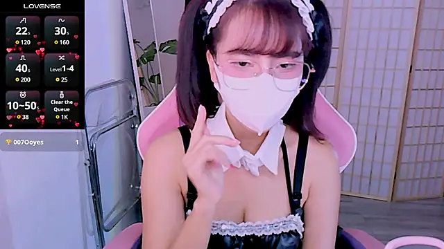 Snapshot of desiregirl69 chatting on 27, 2, 2025 desiregirl69 online show from 27, 2, 2025