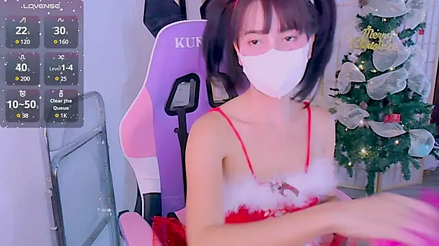 Snapshot of desiregirl69 chatting on 25, 12, 2024 desiregirl69 online show from 25, 12, 2024