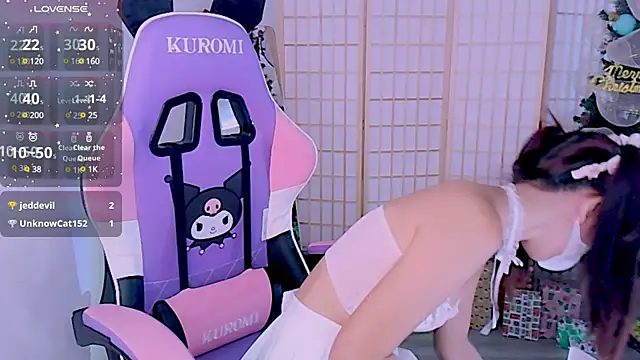 Snapshot of desiregirl69 chatting on 9, 12, 2024 desiregirl69 online show from 9, 12, 2024