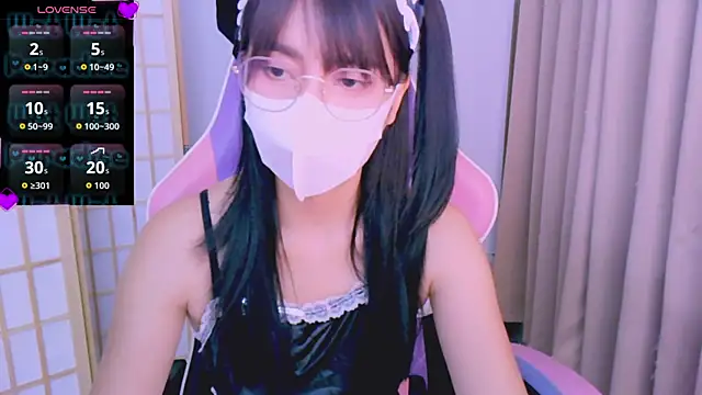 Snapshot of desiregirl69 chatting on 22, 10, 2025 desiregirl69 online show from 22, 10, 2025