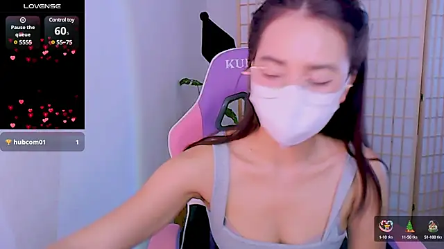 Snapshot of desiregirl69 chatting on 5, 2, 2025 desiregirl69 online show from 5, 2, 2025