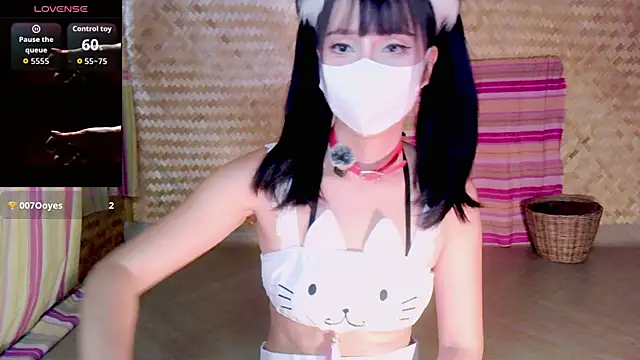 Snapshot of desiregirl69 chatting on 19, 5, 2026 desiregirl69 online show from 19, 5, 2026
