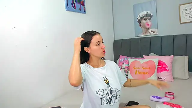 naughtyloverss online show from 17, 2, 2026