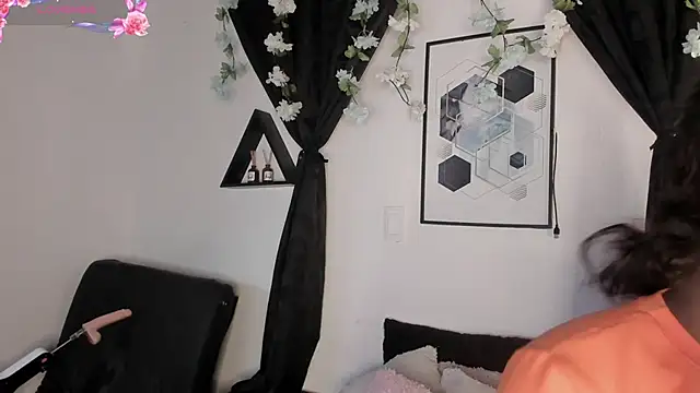 Khenta Michells online show from 27, 4, 2026