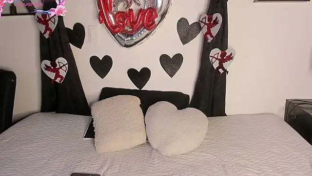 Khenta Michells online show from 12, 2, 2026