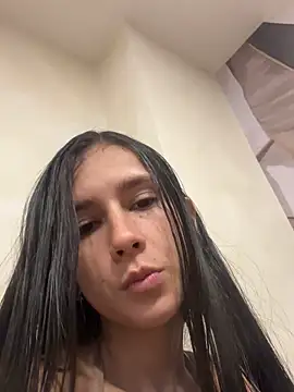 Snapshot of Antonella_and_axel_ chatting on 22, 10, 2025 Antonella and axel online show from 22, 10, 2025