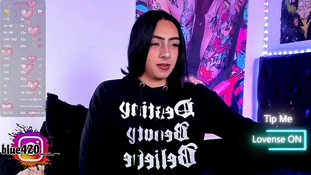 Skyler  blue4 online show from 20, 12, 2025