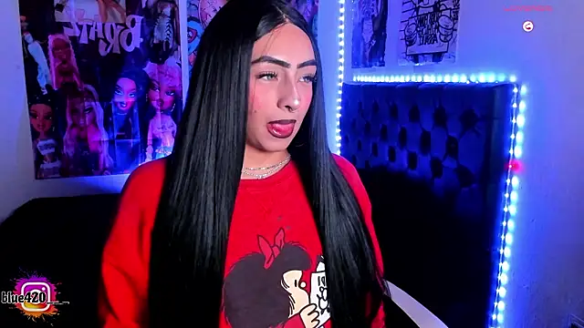 Skyler  blue4 online show from 28, 2, 2026