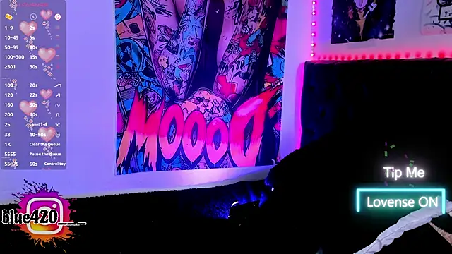 Skyler  blue4 online show from 14, 12, 2025