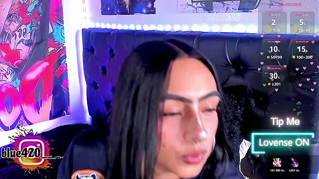 Skyler  blue4 online show from 21, 12, 2025