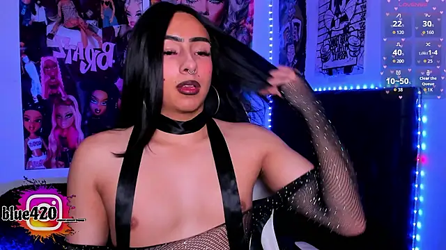 Skyler  blue4 online show from 20, 2, 2026