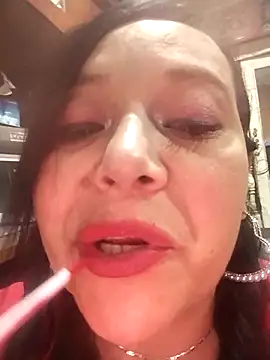 sara pineros online show from 8, 9, 2025