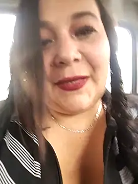 sara pineros online show from 17, 2, 2025