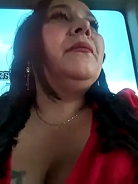 sara pineros online show from 27, 2, 2025