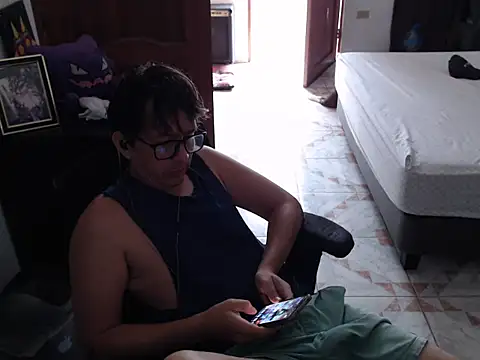 Snapshot of Pit_xxz chatting on 13, 10, 2025 Pit xxz online show from 13, 10, 2025