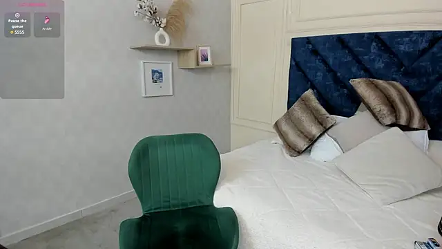 Charlotte Mayer online show from 11, 2, 2026