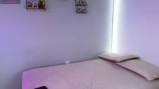 hot69temptation  online show from 27, 2, 2025