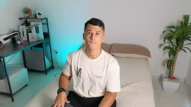 hot69temptation  online show from 7, 2, 2026