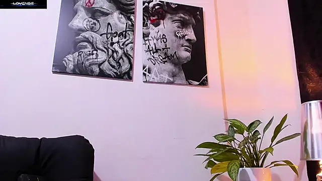 Snapshot of CruzVega chatting on 29, 11, 2025 CruzVega online show from 29, 11, 2025