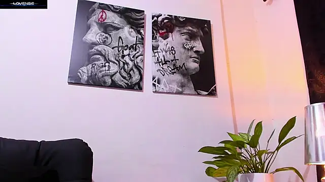 Snapshot of CruzVega chatting on 15, 11, 2025 CruzVega online show from 15, 11, 2025