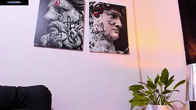 Snapshot of CruzVega chatting on 13, 11, 2025 CruzVega online show from 13, 11, 2025