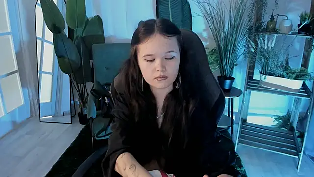 Elainebeness online show from 11, 7, 2026