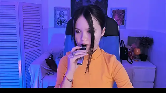 Elainebeness online show from 26, 10, 2025