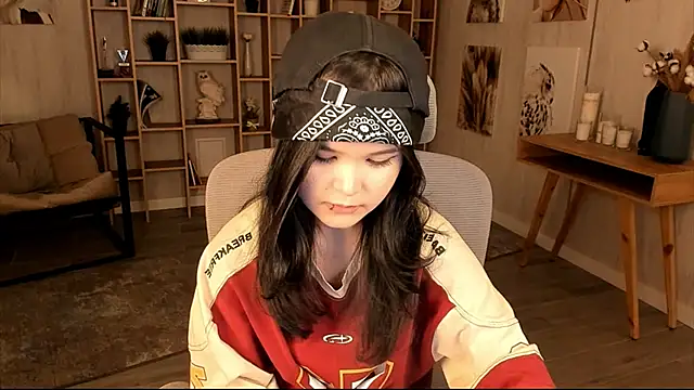 Elainebeness online show from 8, 10, 2025