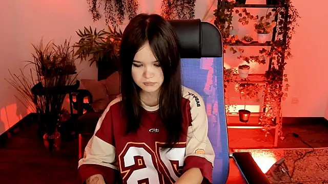 Elainebeness online show from 28, 11, 2025