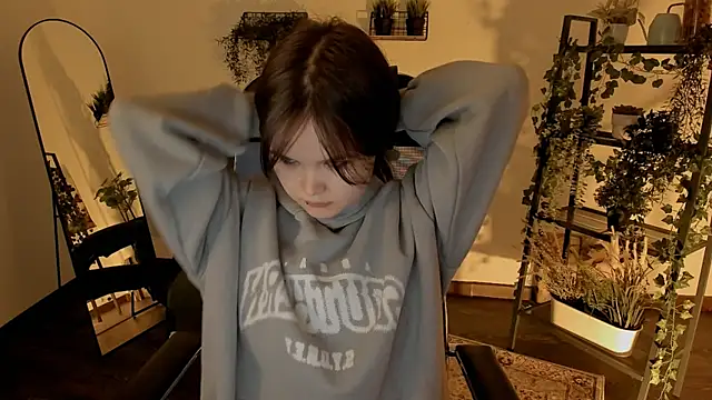 Elainebeness online show from 12, 4, 2026