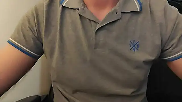 Snapshot of jayb0y61 chatting on 12, 10, 2025 jayb0y61 online show from 12, 10, 2025