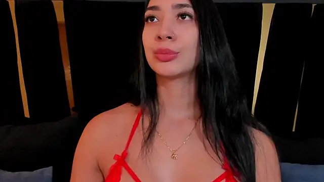 Snapshot of julieta_jewel chatting on 18, 11, 2025 julieta jewel online show from 18, 11, 2025