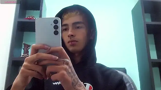 ttimy x boy online show from 22, 4, 2026