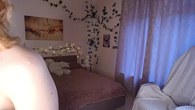 Snapshot of Emily_relish chatting on 18, 10, 2025 Emily relish online show from 18, 10, 2025