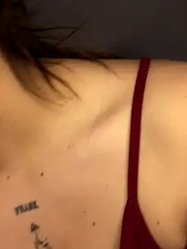 Miss oliviaa online show from 28, 11, 2025