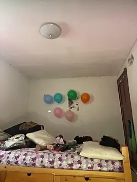 Miss oliviaa online show from 18, 4, 2026