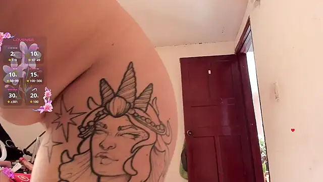 Miss oliviaa online show from 17, 10, 2025