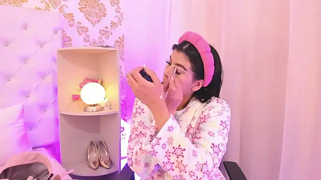 emaa lambert online show from 18, 2, 2026