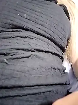 fofinhaa12 online show from 12, 3, 2026