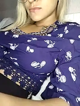 fofinhaa12 online show from 18, 3, 2025