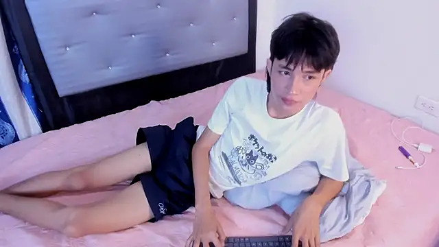 Snapshot of Johhan__Lee chatting on 23, 1, 2025 Johhan Lee online show from 23, 1, 2025