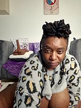 Snapshot of ThickianaRider chatting on 19, 5, 2026 ThickianaRider online show from 19, 5, 2026