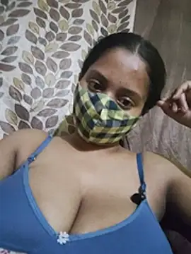 Snapshot of bigtitsqueen chatting on 1, 6, 2026 bigtitsqueen online show from 1, 6, 2026