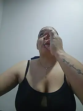 MirandaSoto online show from 16, 5, 2026