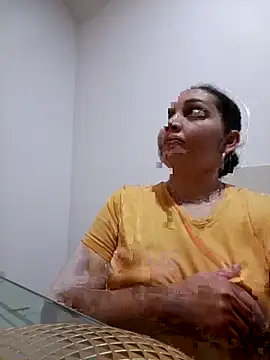 MirandaSoto online show from 2, 12, 2025