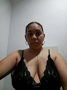 MirandaSoto online show from 25, 10, 2025