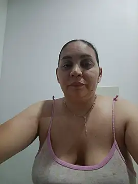 MirandaSoto online show from 5, 7, 2026