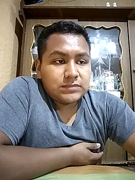 Snapshot of R1ch_Daddy chatting on 5, 11, 2025 R1ch Daddy online show from 5, 11, 2025